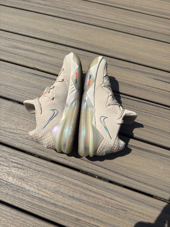 NIKE LEBRON 17 LOW EASTER CREAM OFF WHITE (CD5007-200) Men\'s Size 11